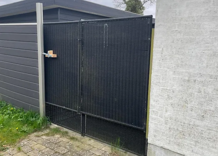 Private In Center Of Проживание в семье Биллунн